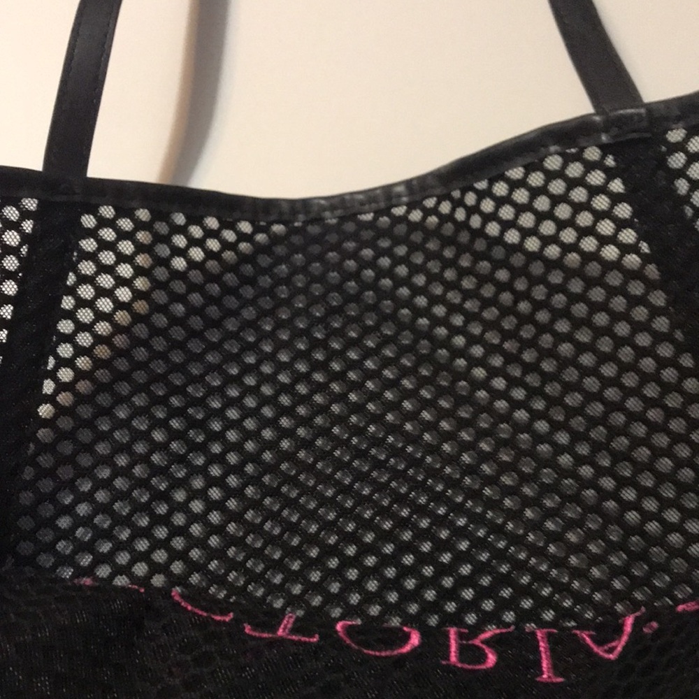Victoria’s Secret Large Vegan Leather and Mesh tote NWOT - Picture 4 of 8